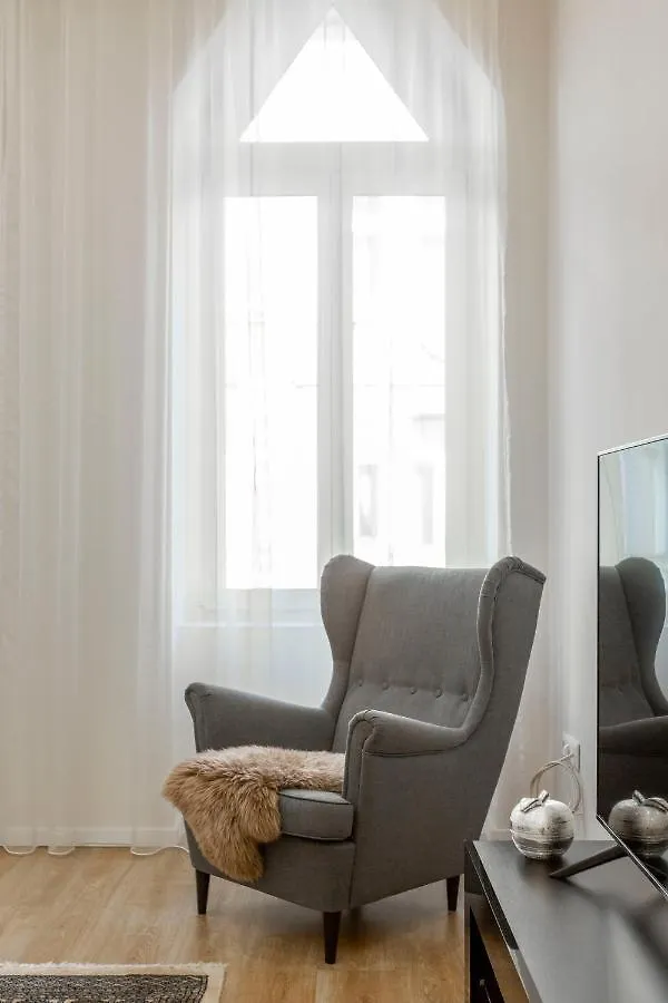 Exclusive Csengery Residence In The Heart Of Budapest Apartment