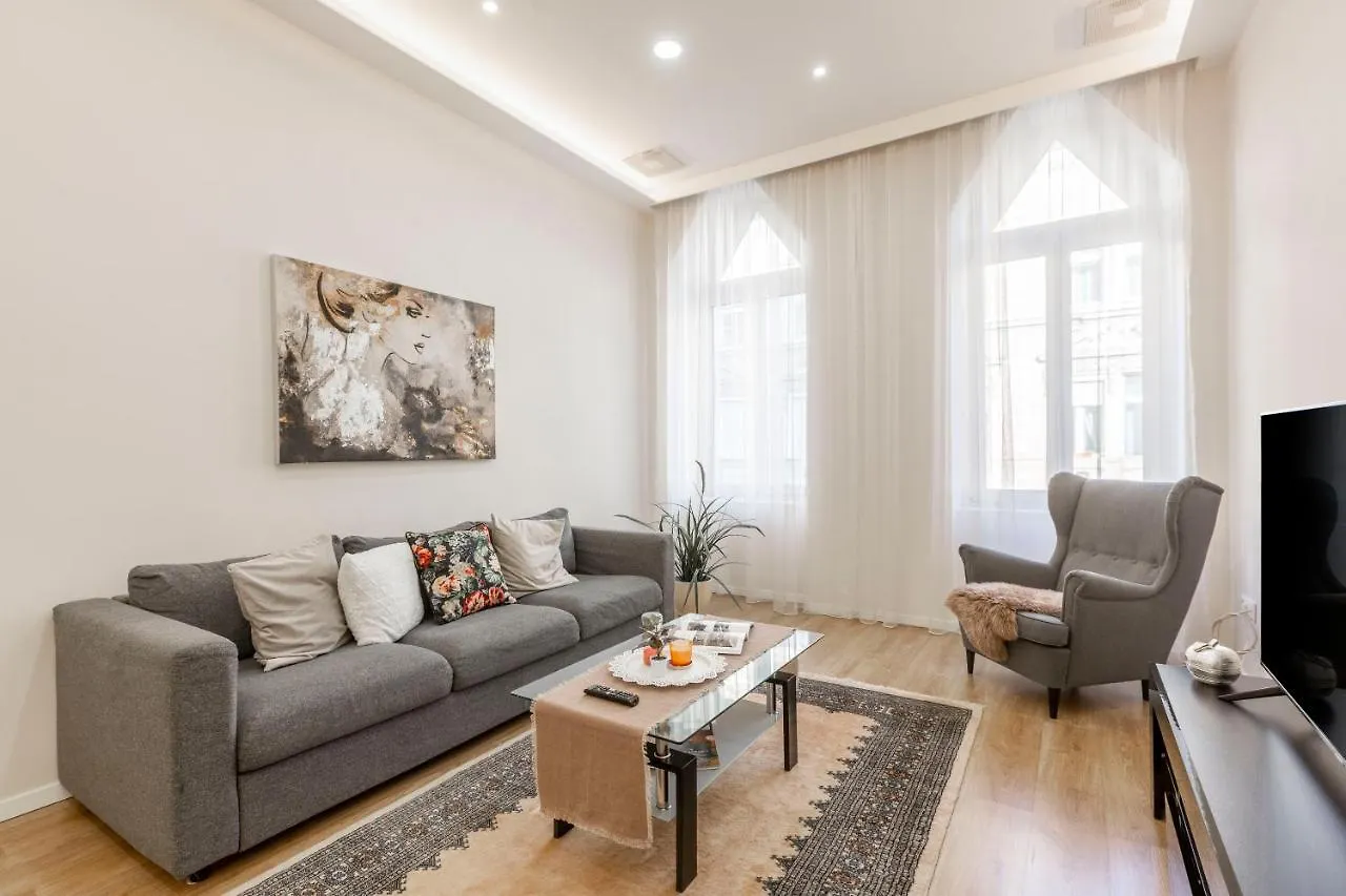 Exclusive Csengery Residence In The Heart Of Budapest
